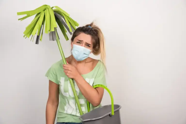 plastic pollution reduction reusable bags and bottles