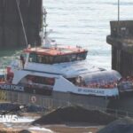 Obnovení přejezdů migrantů přes Kanál po čtyřtýdenní přestávce