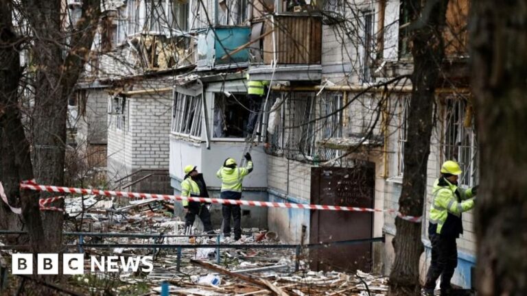 Ruská vojenská ofenzíva na Ukrajině: Násilí a mezinárodní reakce