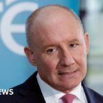 Skandál kolem kandidáta Fianna Fáil pro prezidentské volby a jeho pozadí